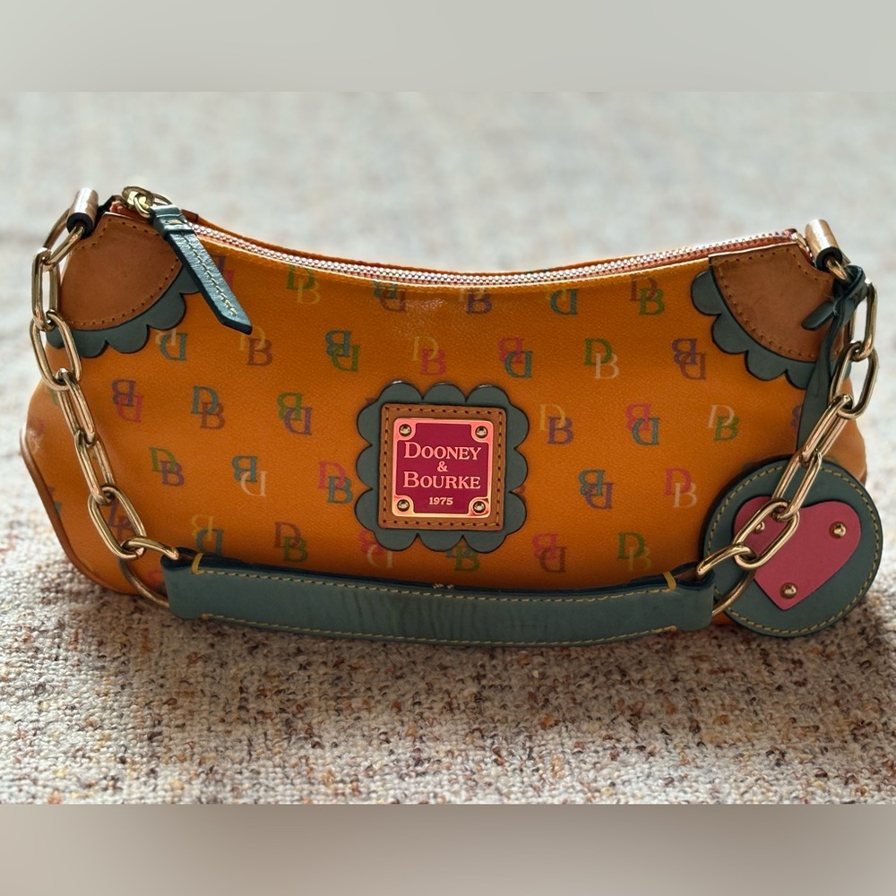 🧡Y2k Dooney & Bourke shoulder bag🧡